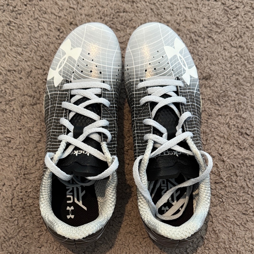 Under Armour Women’s Black and White Short Distance Spikes